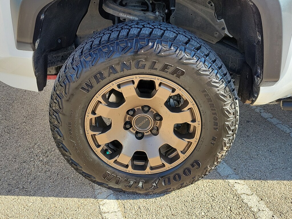 2025 Toyota Tacoma Trailhunter 4x4 Double Cab photo 2