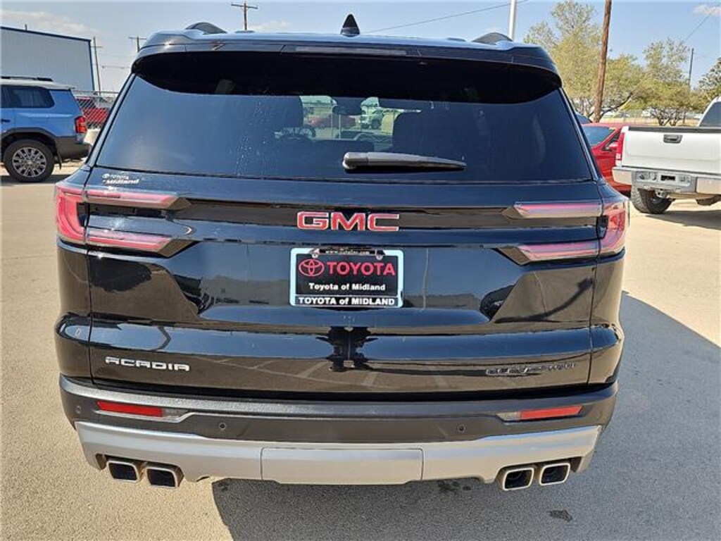 Used 2025 GMC Acadia Elevation SUV
