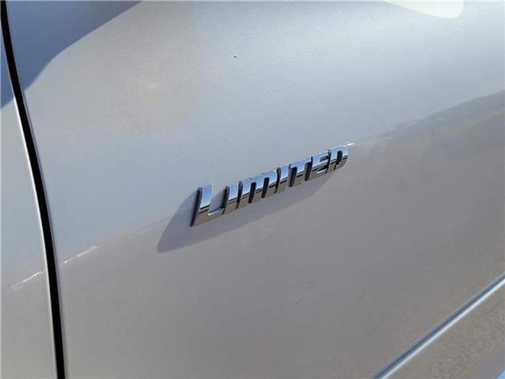 Used 2012 Toyota Highlander Limited V6 SUV