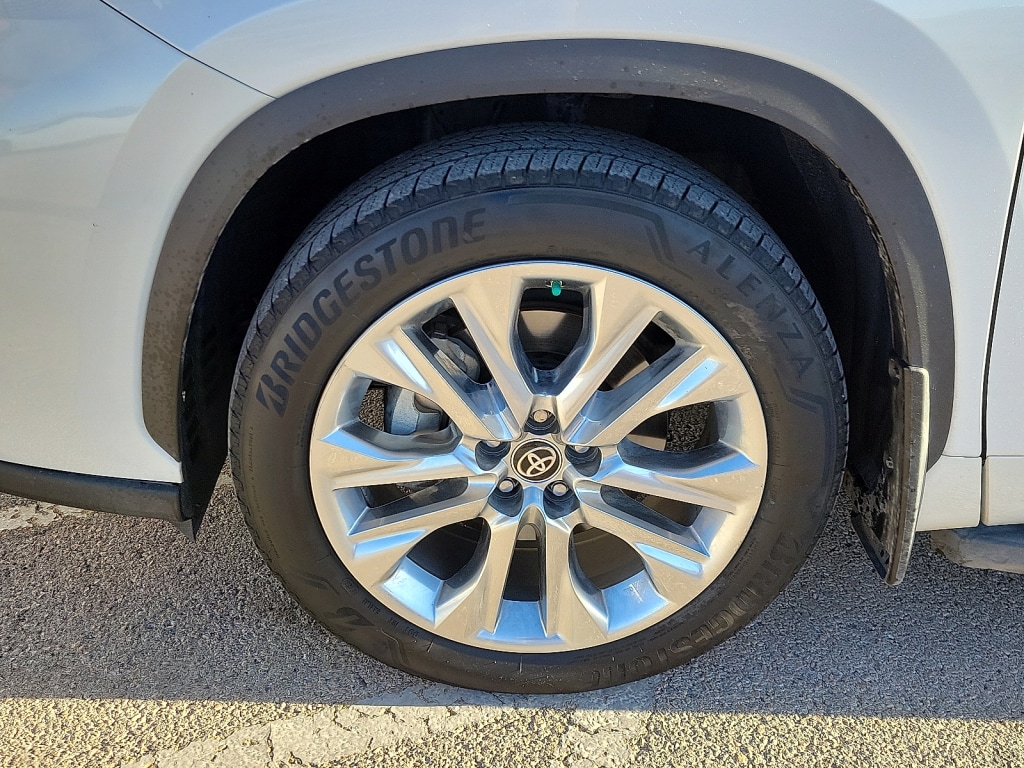 Used 2023 Toyota Highlander Limited SUV