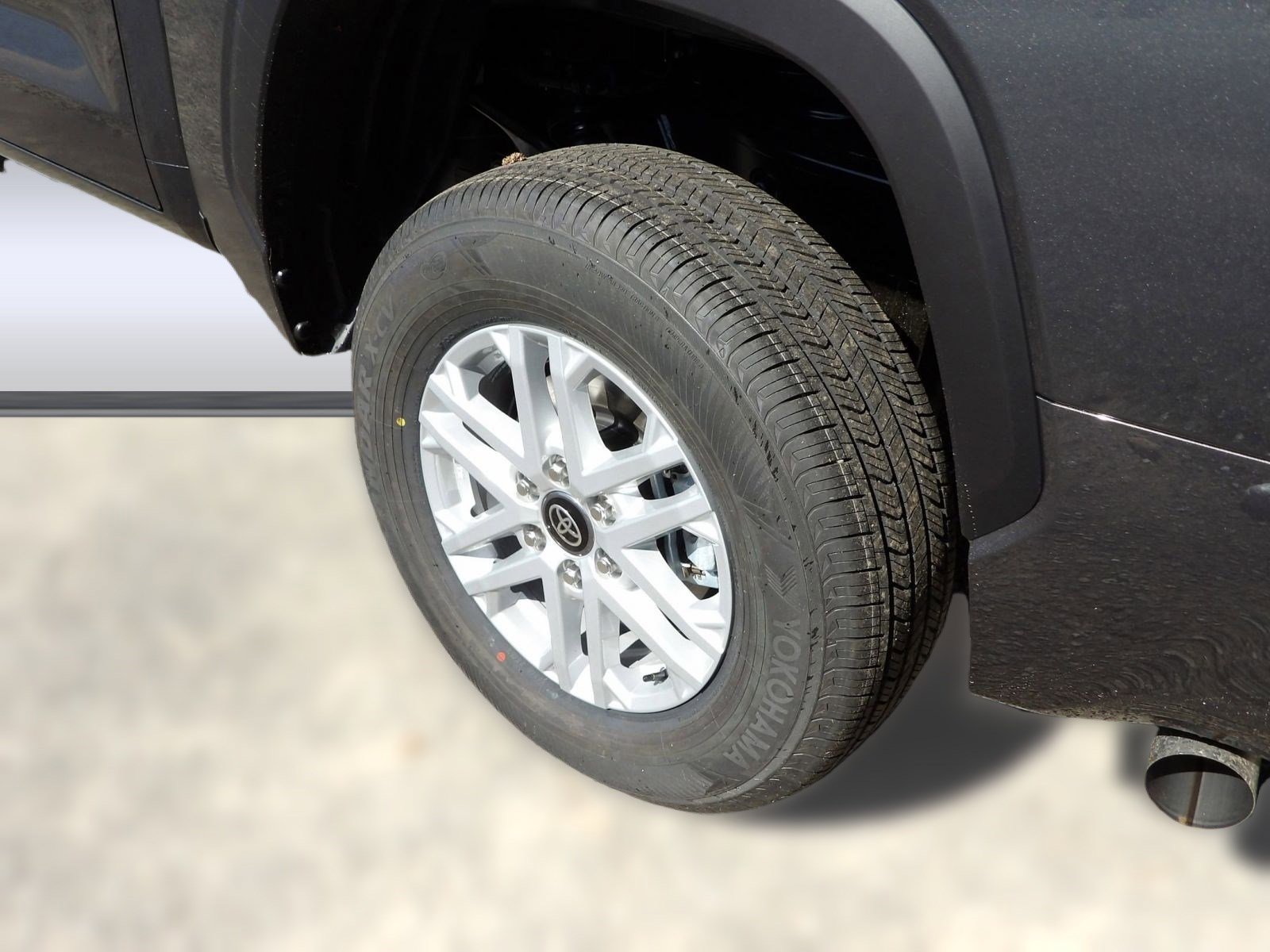 2025 Toyota Tundra SR5 - Photo 11