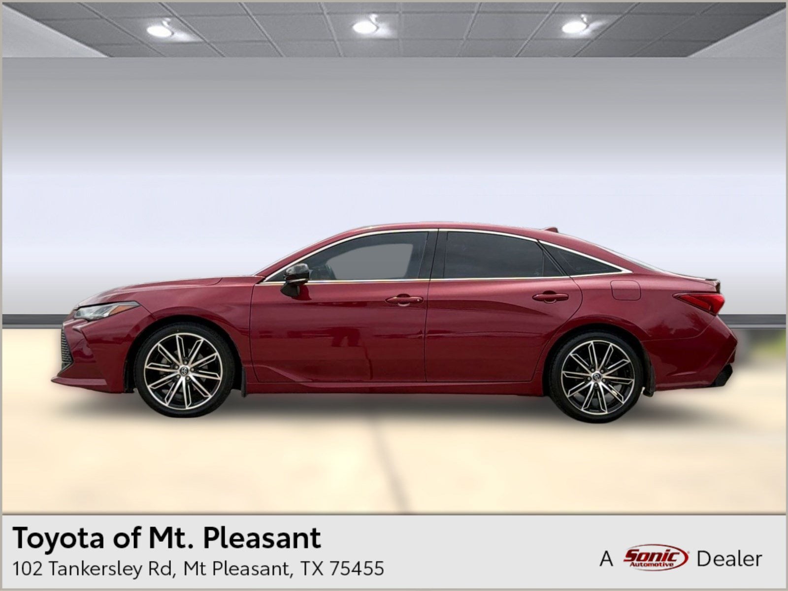 2019 Toyota Avalon Touring's photo