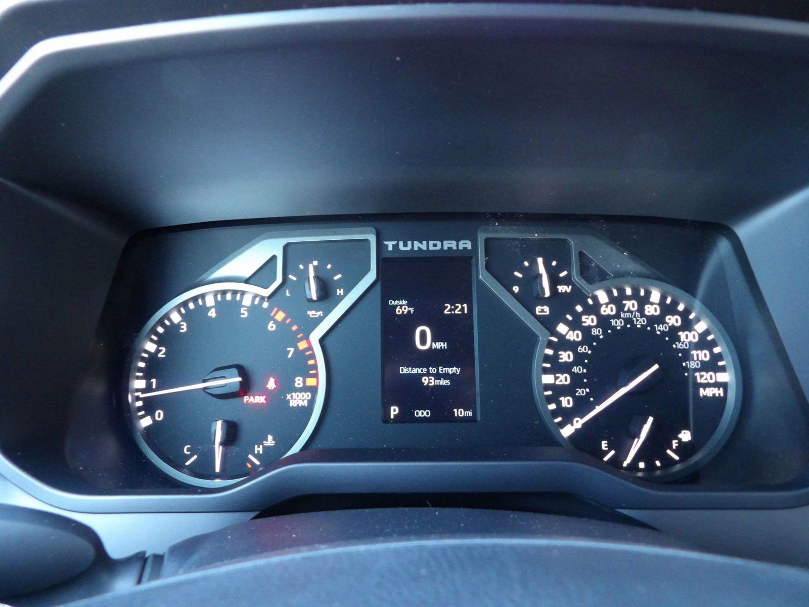 2025 Toyota Tundra SR5 - Photo 16