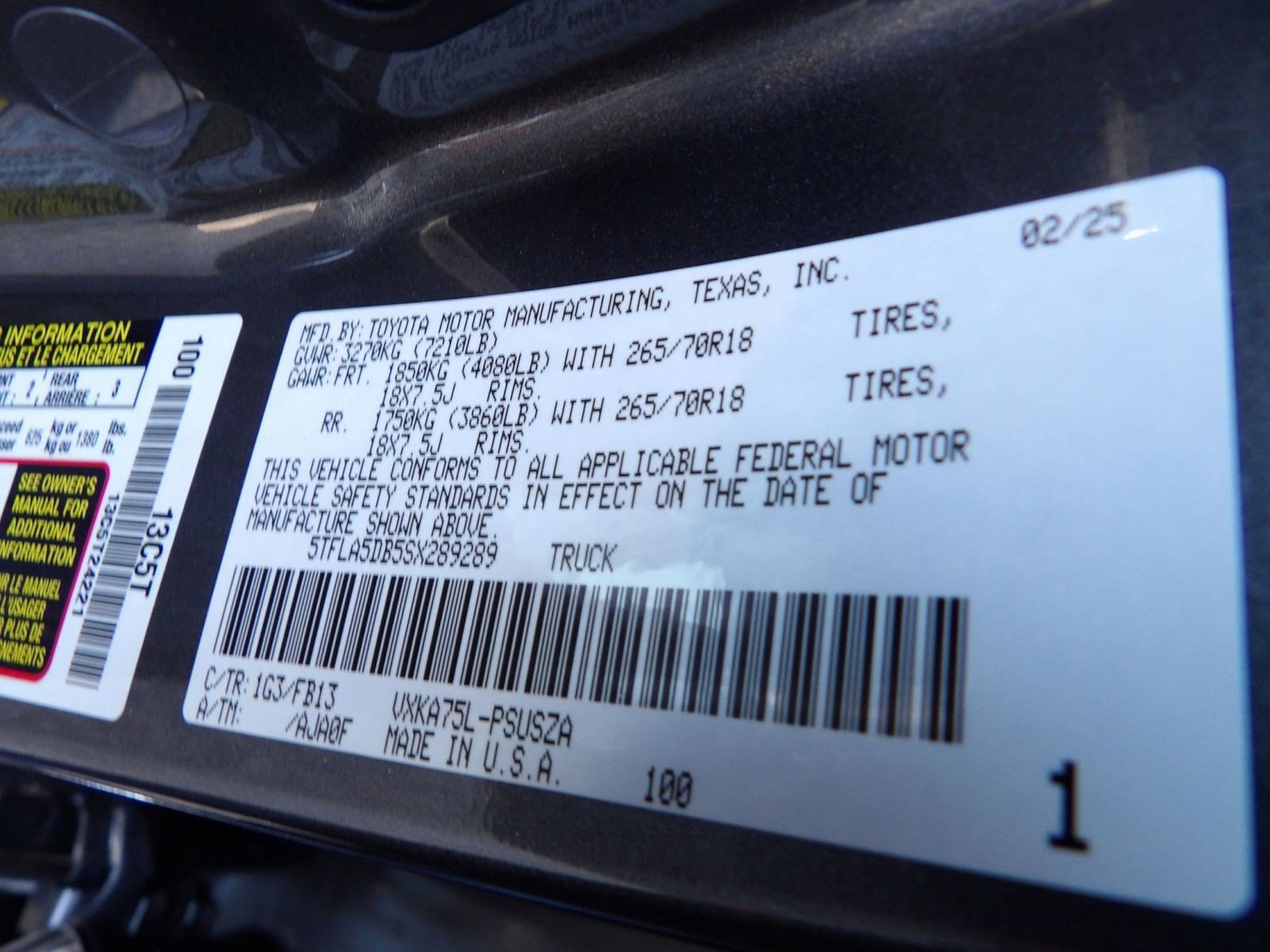 2025 Toyota Tundra SR5 - Photo 17