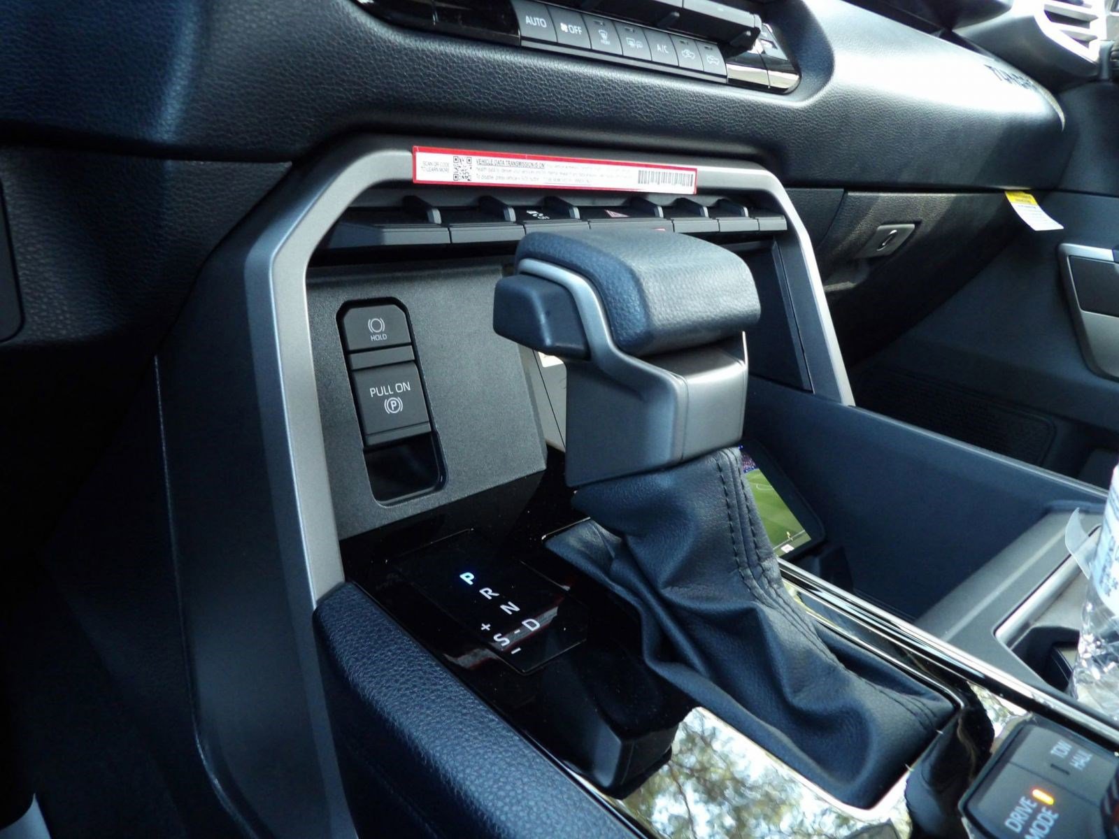 2025 Toyota Tundra SR5 - Photo 15