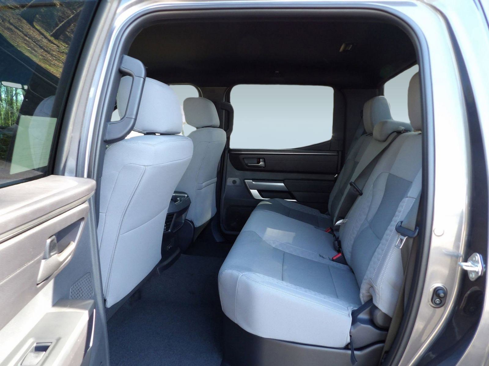 2025 Toyota Tundra SR5 - Photo 13