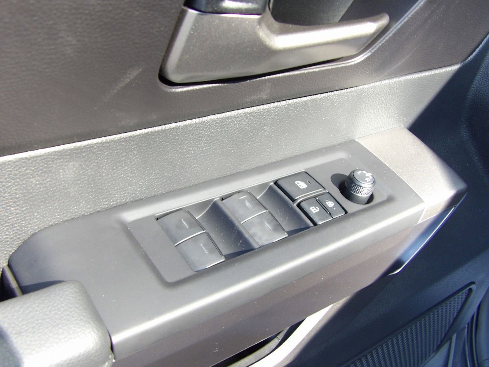 2025 Toyota Tundra SR5 - Photo 12
