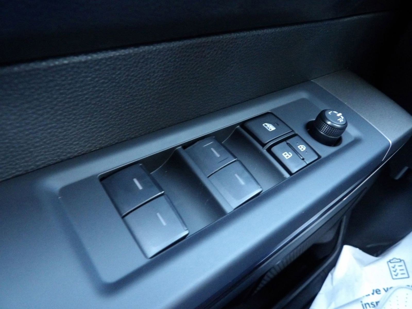 2025 Toyota Tundra SR5 - Photo 26