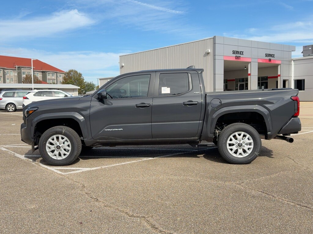 Used 2025 Toyota Tacoma SR5 Truck Double Cab