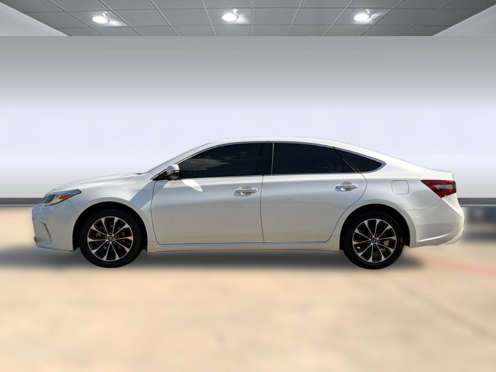 2018 Toyota Avalon XLE Premium Sedan