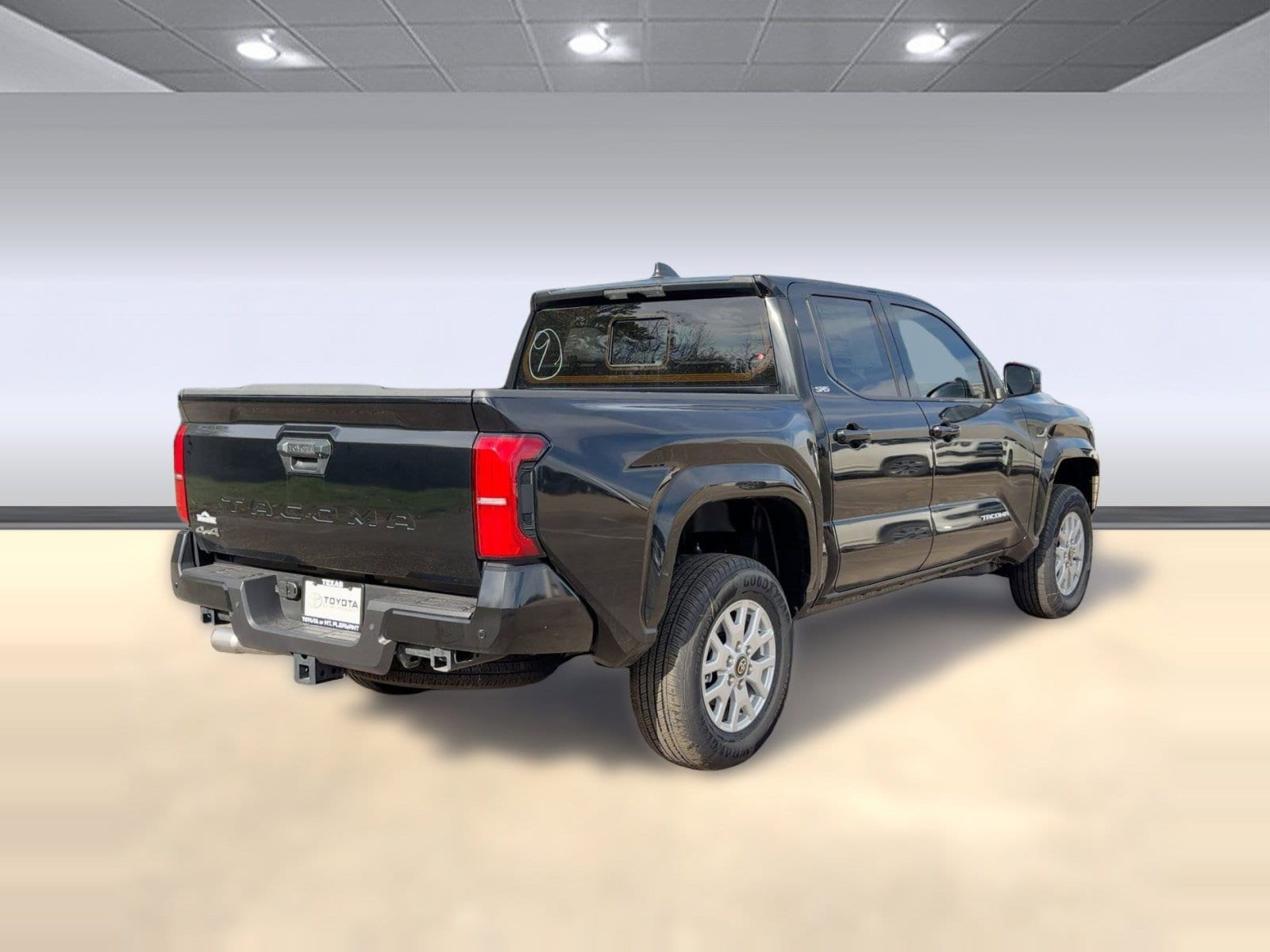 2025 Toyota Tacoma SR5 - Photo 8