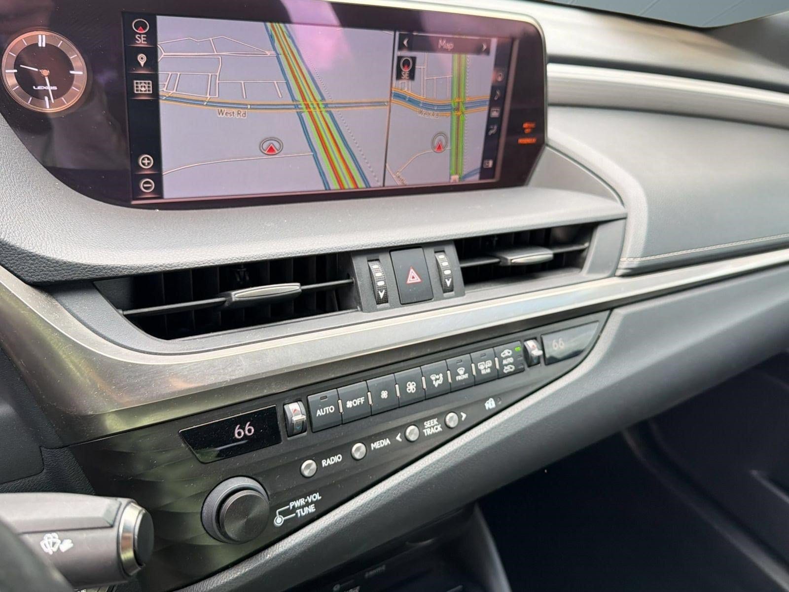 2019 Lexus ES F SPORT - Photo 19