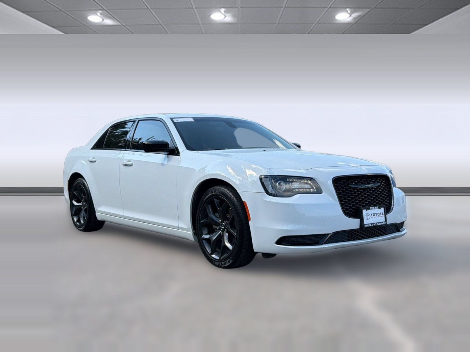 2023 Chrysler 300 Touring Sedan