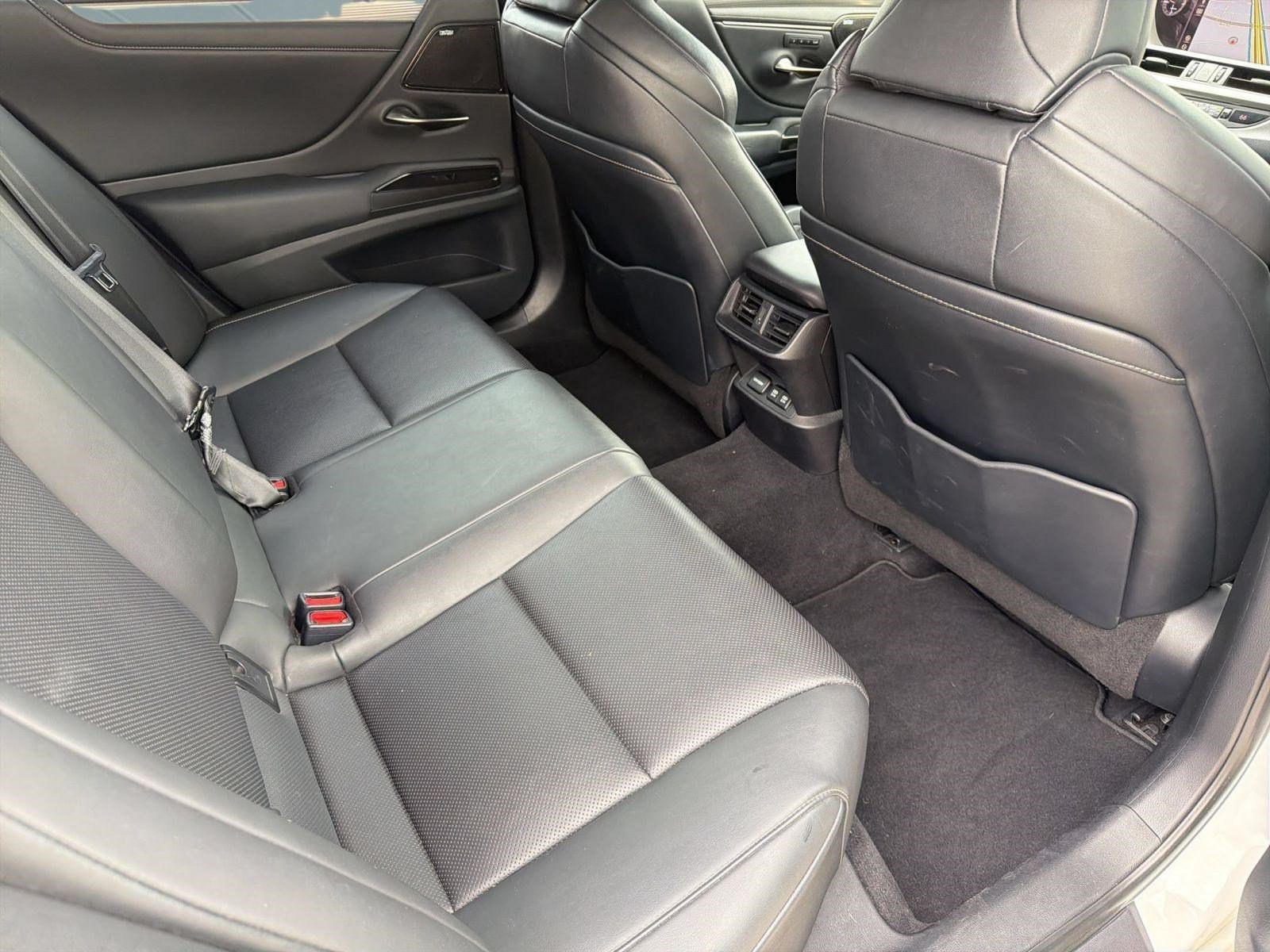 2019 Lexus ES F SPORT - Photo 30