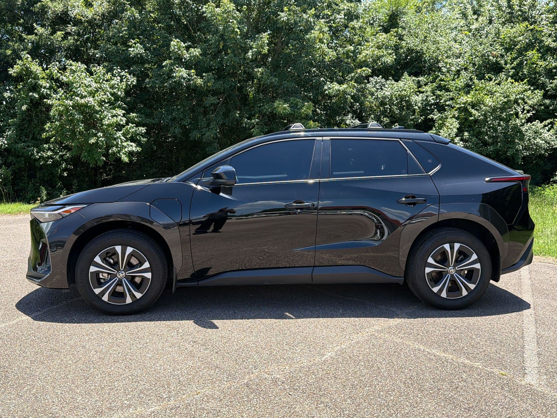 Used 2024 Toyota bZ4X XLE with VIN JTMAAAAA0RA043291 for sale in Mount Pleasant, TX