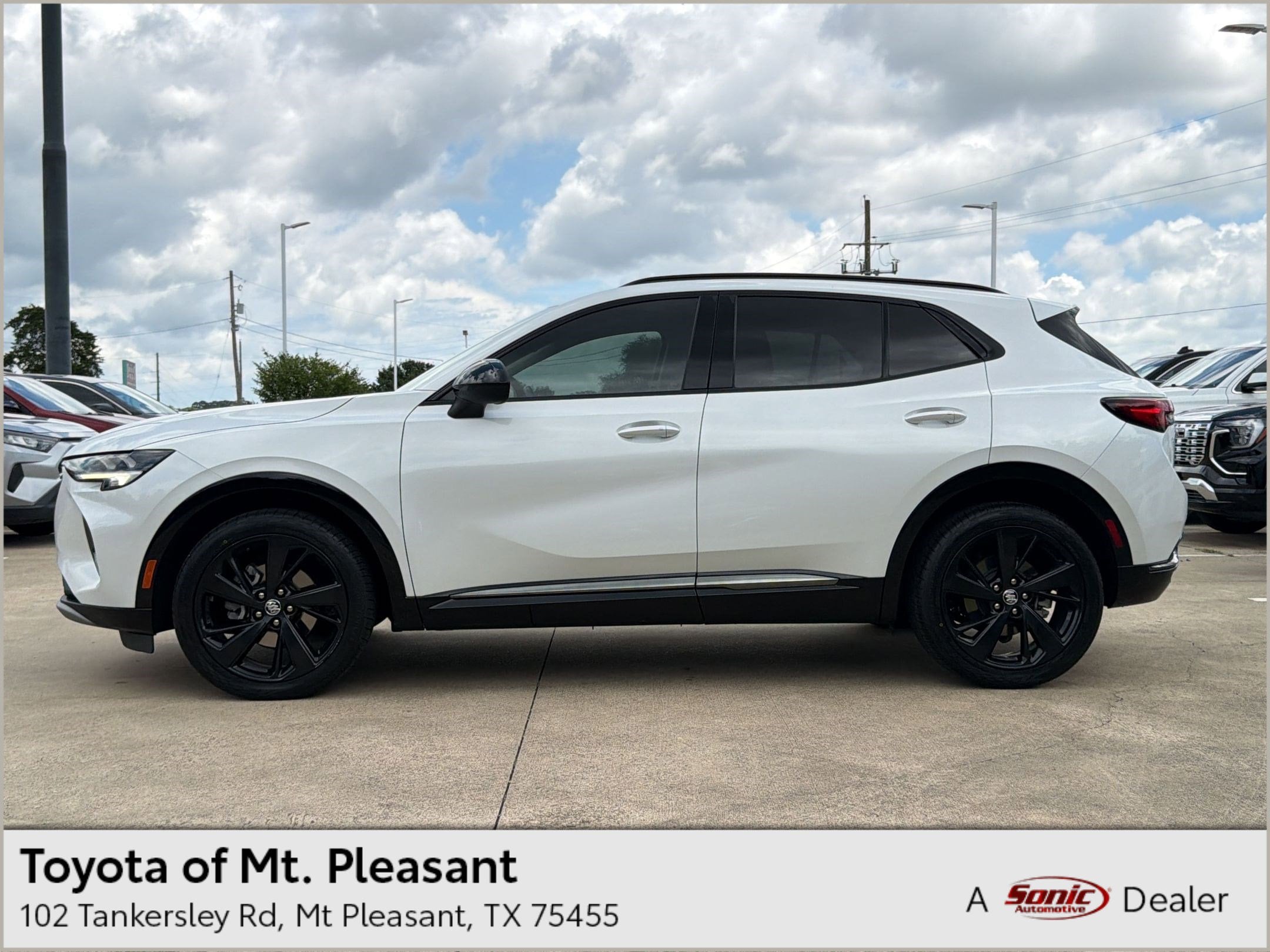 2023 Buick Envision Essence AWD's photo