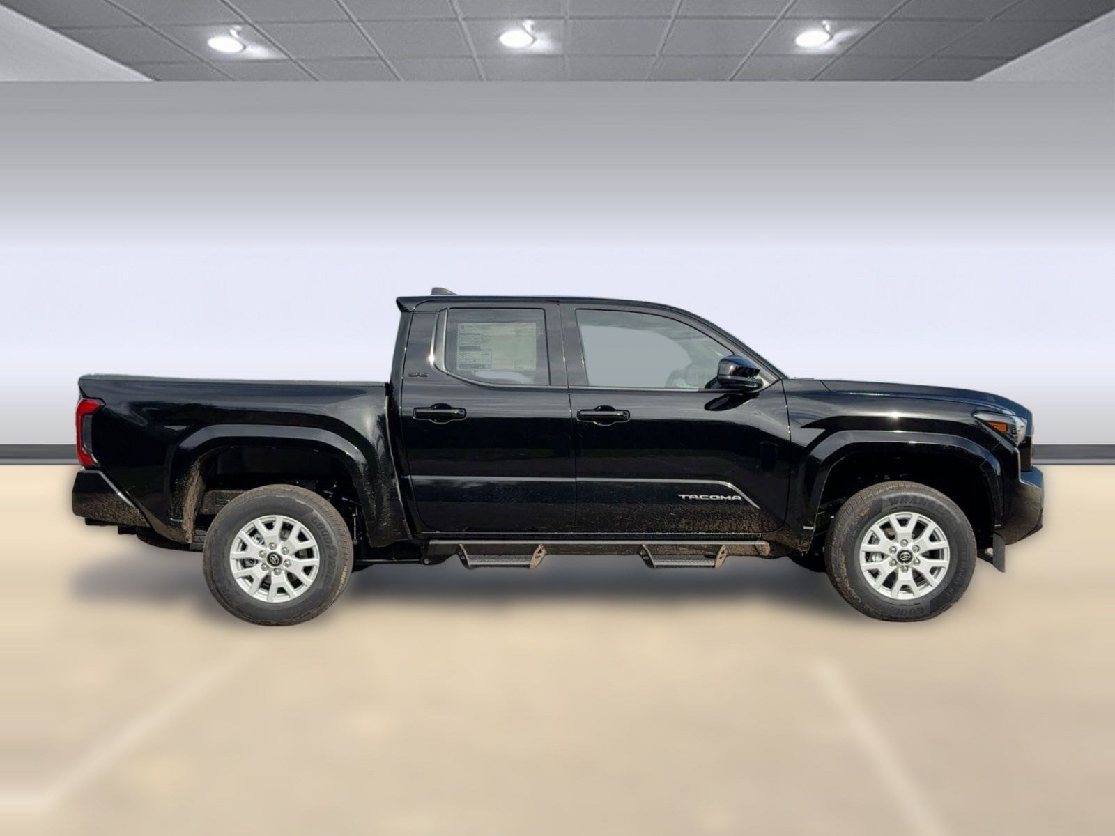 2025 Toyota Tacoma SR5 - Photo 7