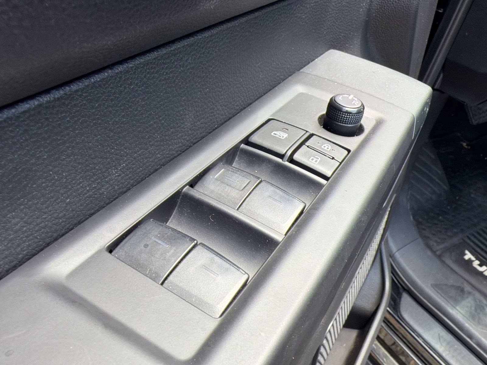 2024 Toyota Tundra SR5 - Photo 30