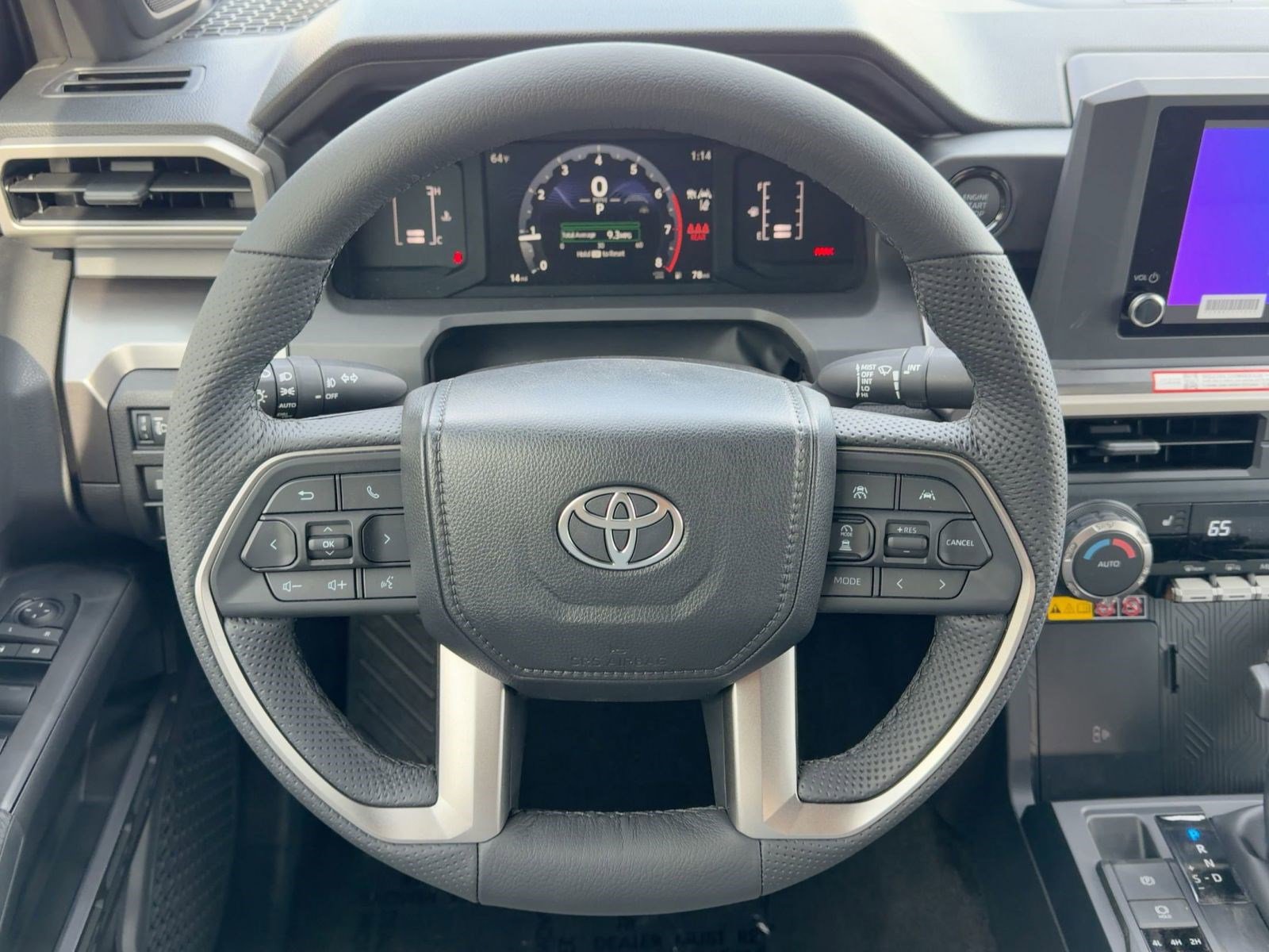 2025 Toyota Tacoma SR5 - Photo 13