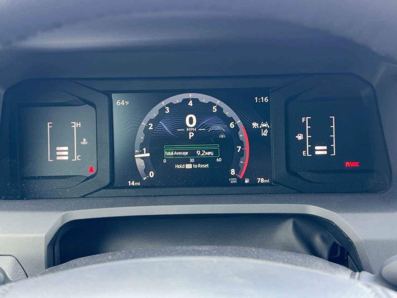 2025 Toyota Tacoma SR5 - Photo 17