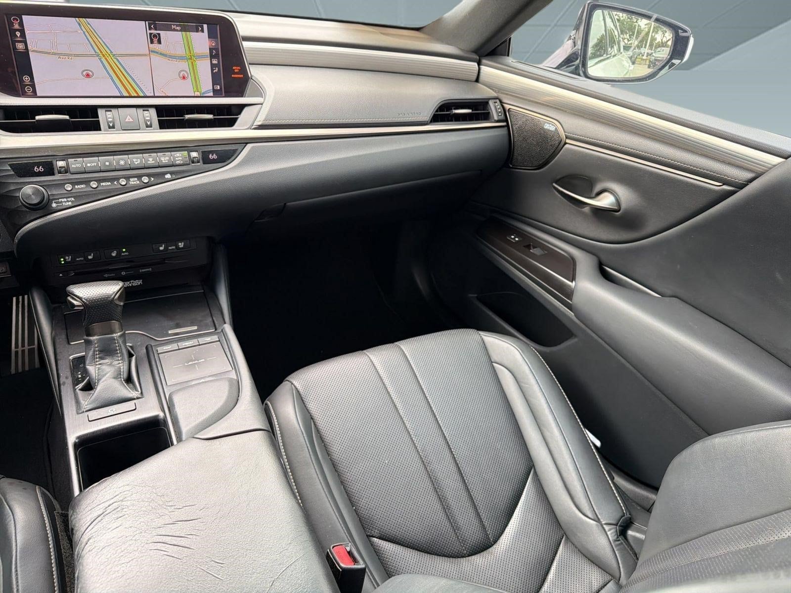 2019 Lexus ES F SPORT - Photo 29