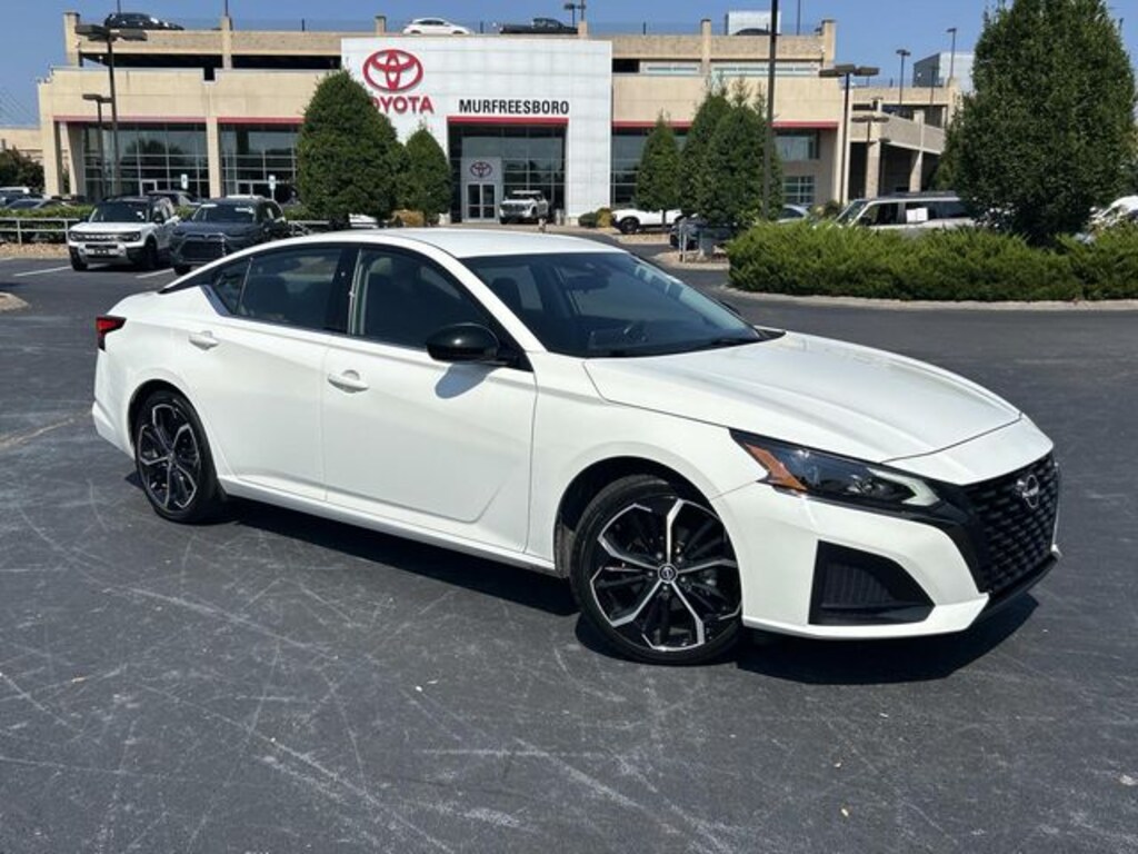 Used 2024 Nissan Altima 2.5 SR Sedan