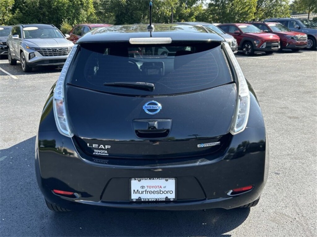 Used 2014 Nissan LEAF SV Hatchback