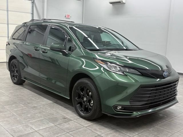 2025 Toyota Sienna Van Passenger Van 