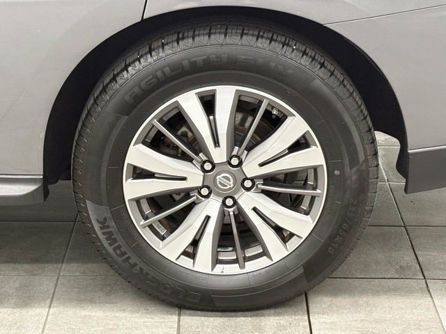 2017 Nissan Pathfinder SV - Photo 6