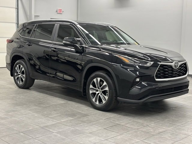 2024 Toyota Highlander SUV 