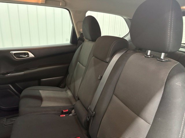 2017 Nissan Pathfinder SV - Photo 12