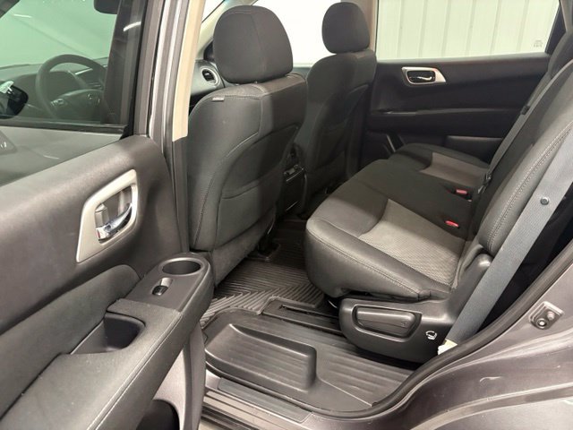 2017 Nissan Pathfinder SV - Photo 10