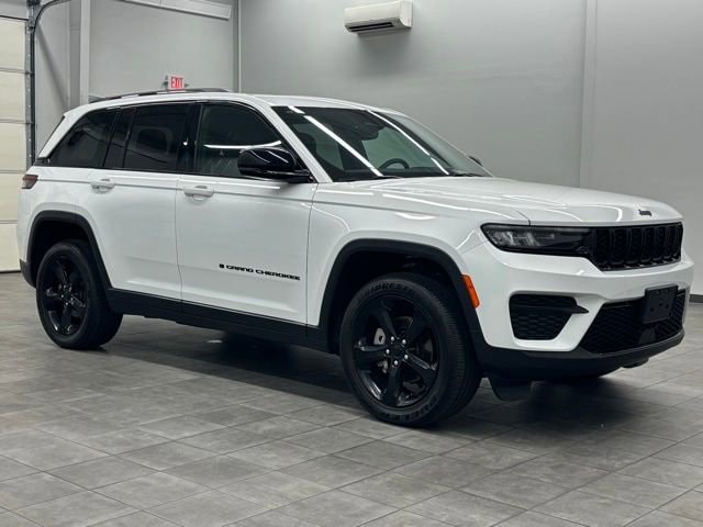 2023 Jeep Grand Cherokee SUV 