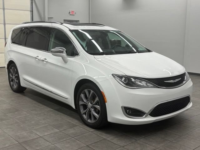 2018 Chrysler Pacifica Van 