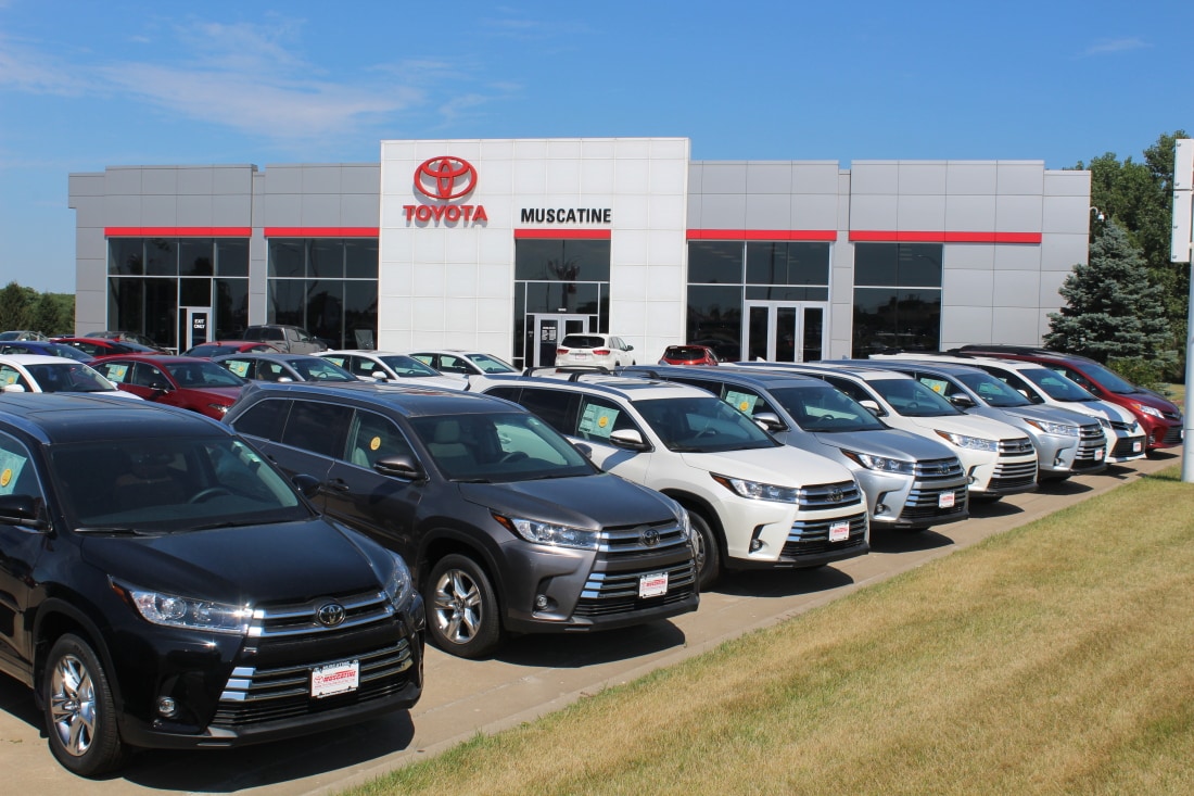 New & Used Cars & Trucks Toyota of Muscatine Muscatine, IA
