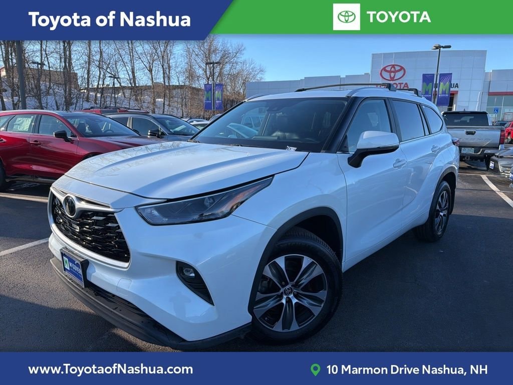 Used 2023 Toyota Highlander XLE Sport Utility