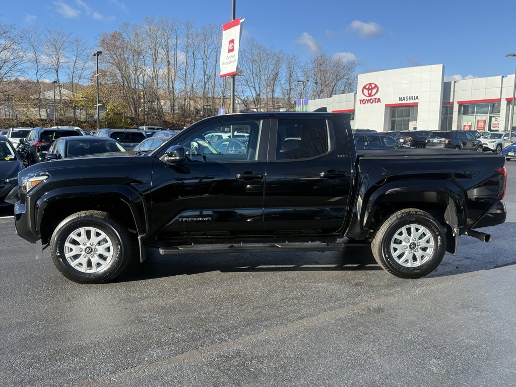 2024 Toyota Tacoma SR5 photo 3