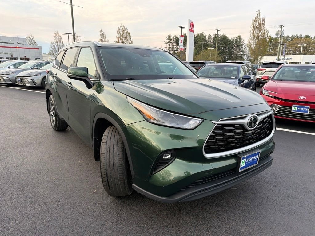 Used 2023 Toyota Highlander XLE Sport Utility