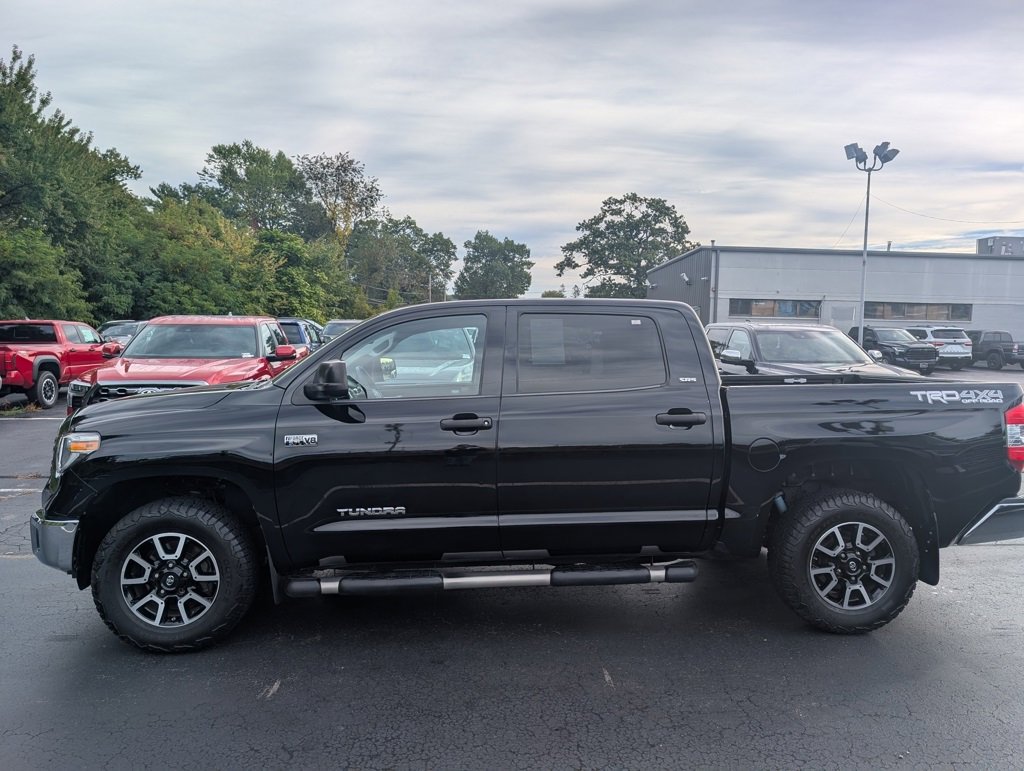 2018 Toyota Tundra SR5 photo 3