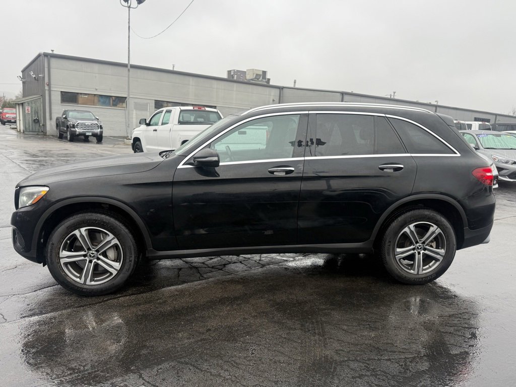 2019 Mercedes Benz GLC 300 4MATIC photo 2