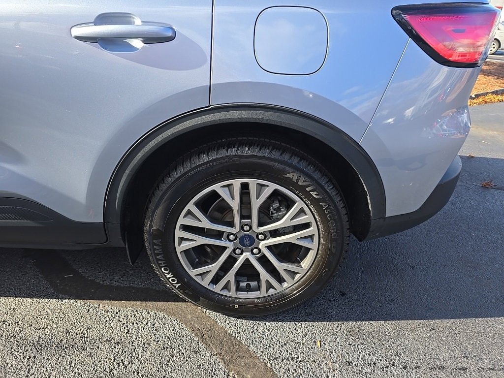 Used 2022 Ford Escape SEL Sport Utility