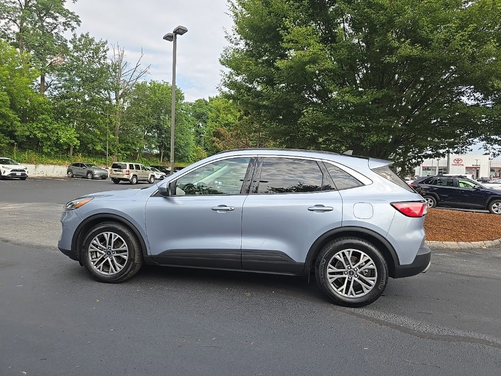 2022 Ford Escape SEL photo 3