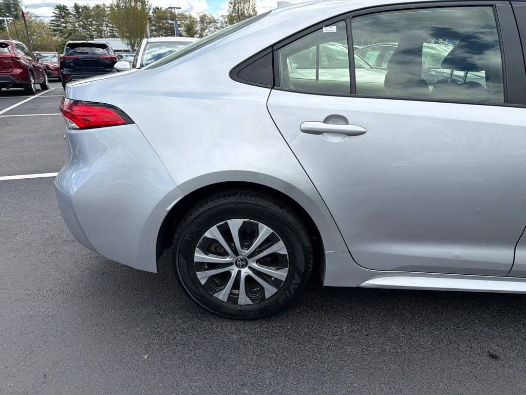 Certified 2021 Toyota Corolla Hybrid LE Sedan