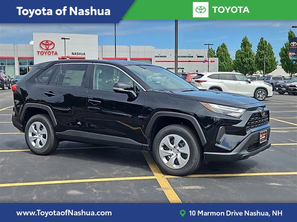 2025 Toyota RAV4 LE's photo