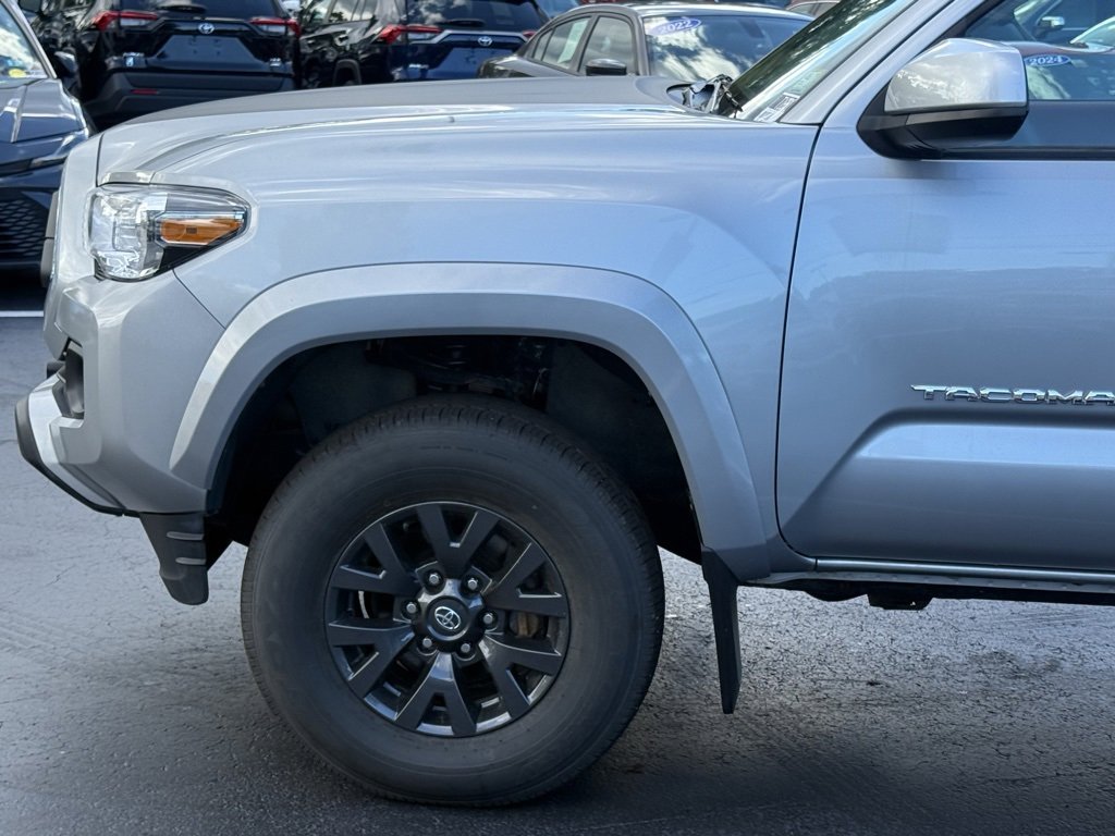 2022 Toyota Tacoma SR5 V6 photo 2