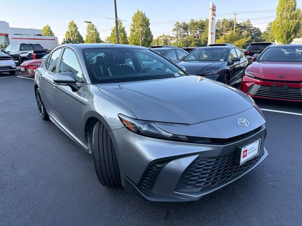 Used 2025 Toyota Camry SE Sedan