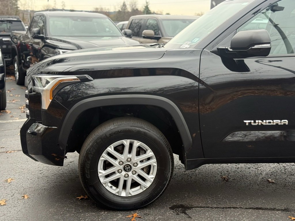 2024 Toyota Tundra SR5 photo 2