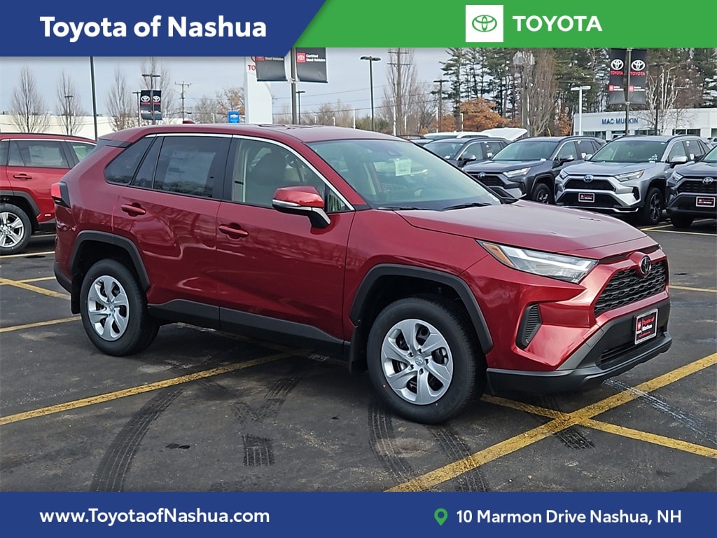 2025 Toyota RAV4 LE's photo