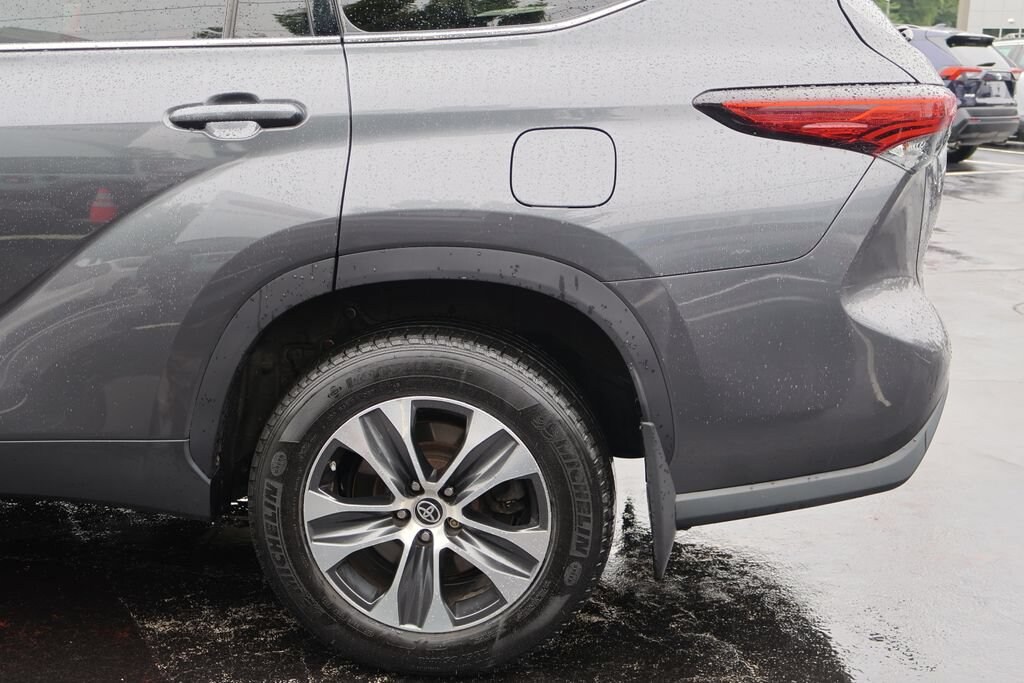 Certified 2021 Toyota Highlander XLE Sport Utility
