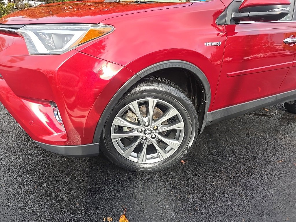 2018 Toyota RAV4 Hybrid Limited photo 2
